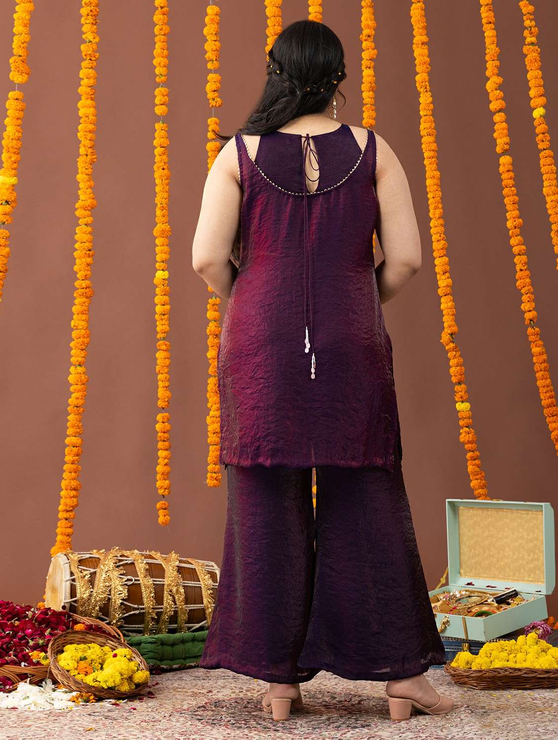 women solid with work sleeveless kurta palazzo set - 22231739 -  Standard Image - 4