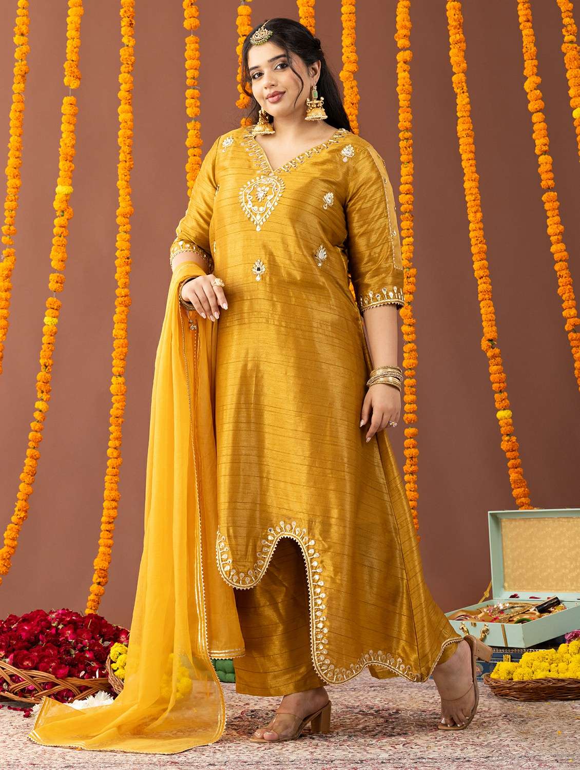 women plus size three quarter sleeve kurta pant with dupatta set - 22231742 -  Standard Image - 1