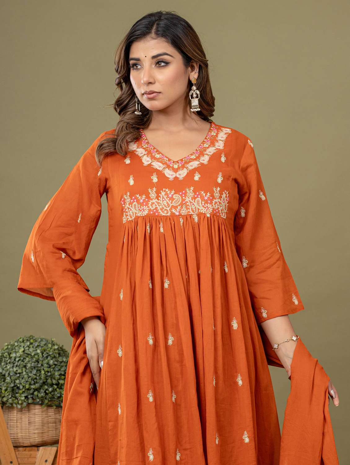 women solid with work three quarter sleeve kurta pant with dupatta set - 22231842 -  Standard Image - 4