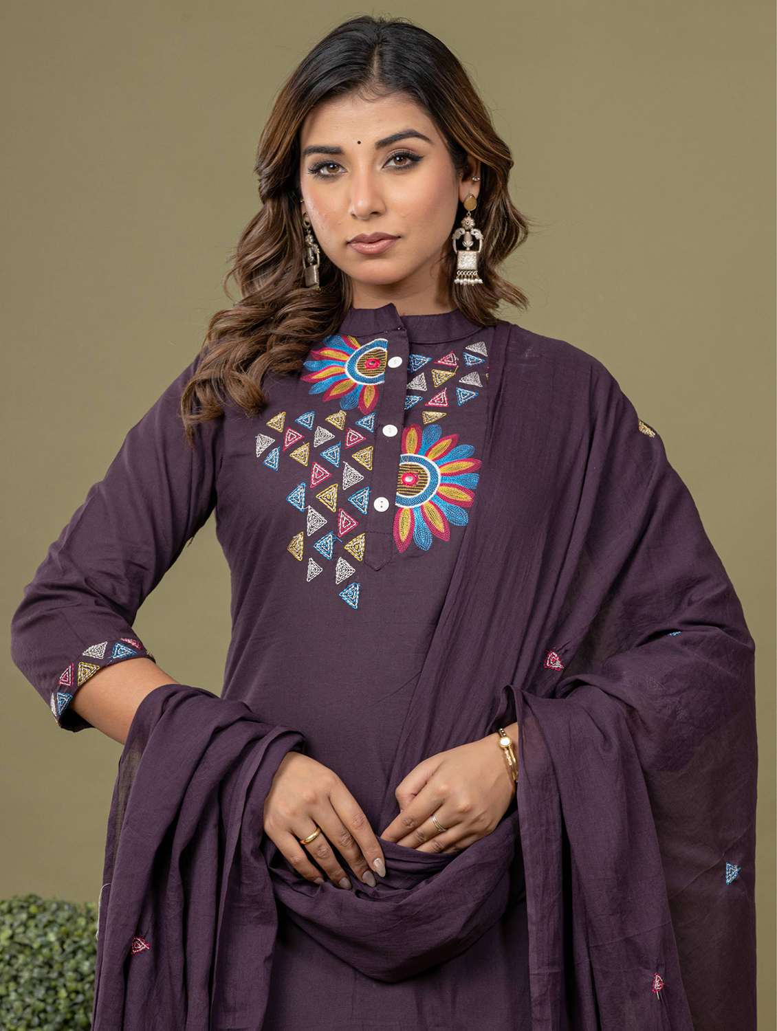 women solid with work three quarter sleeve kurta pant with dupatta set - 22231847 -  Standard Image - 4