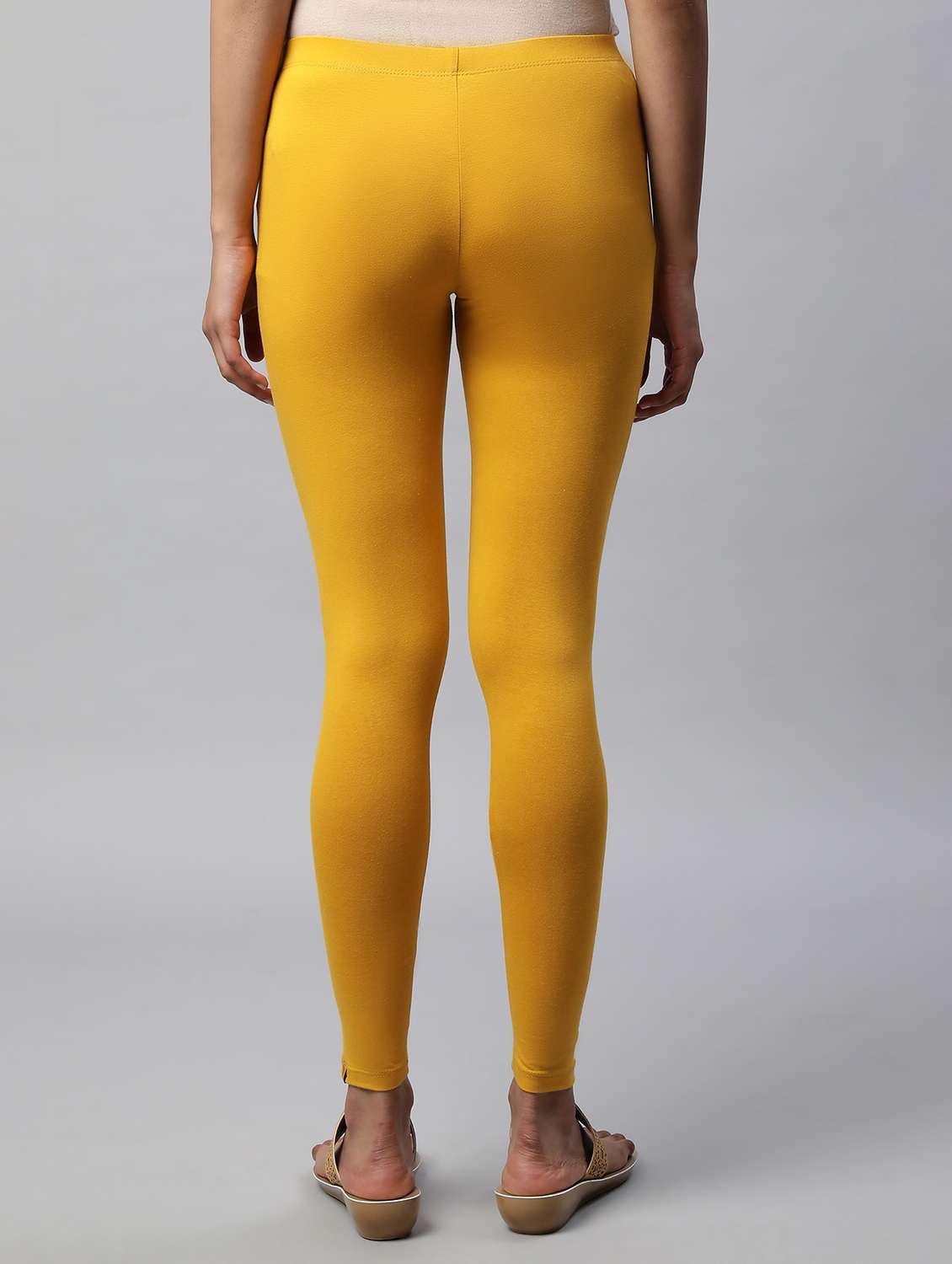 women solid mid rise legging - 22231955 -  Standard Image - 4