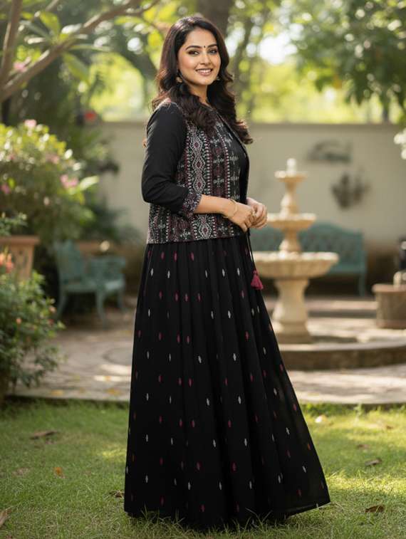 women printed three quarter sleeve flared ethnic dress - 22237868 -  Standard Image - 1