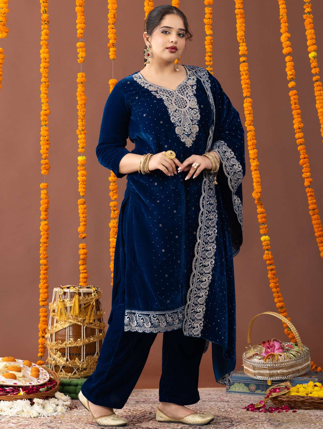 women plus size three quarter sleeve kurta pant with dupatta set - 22238781 -  Standard Image - 1