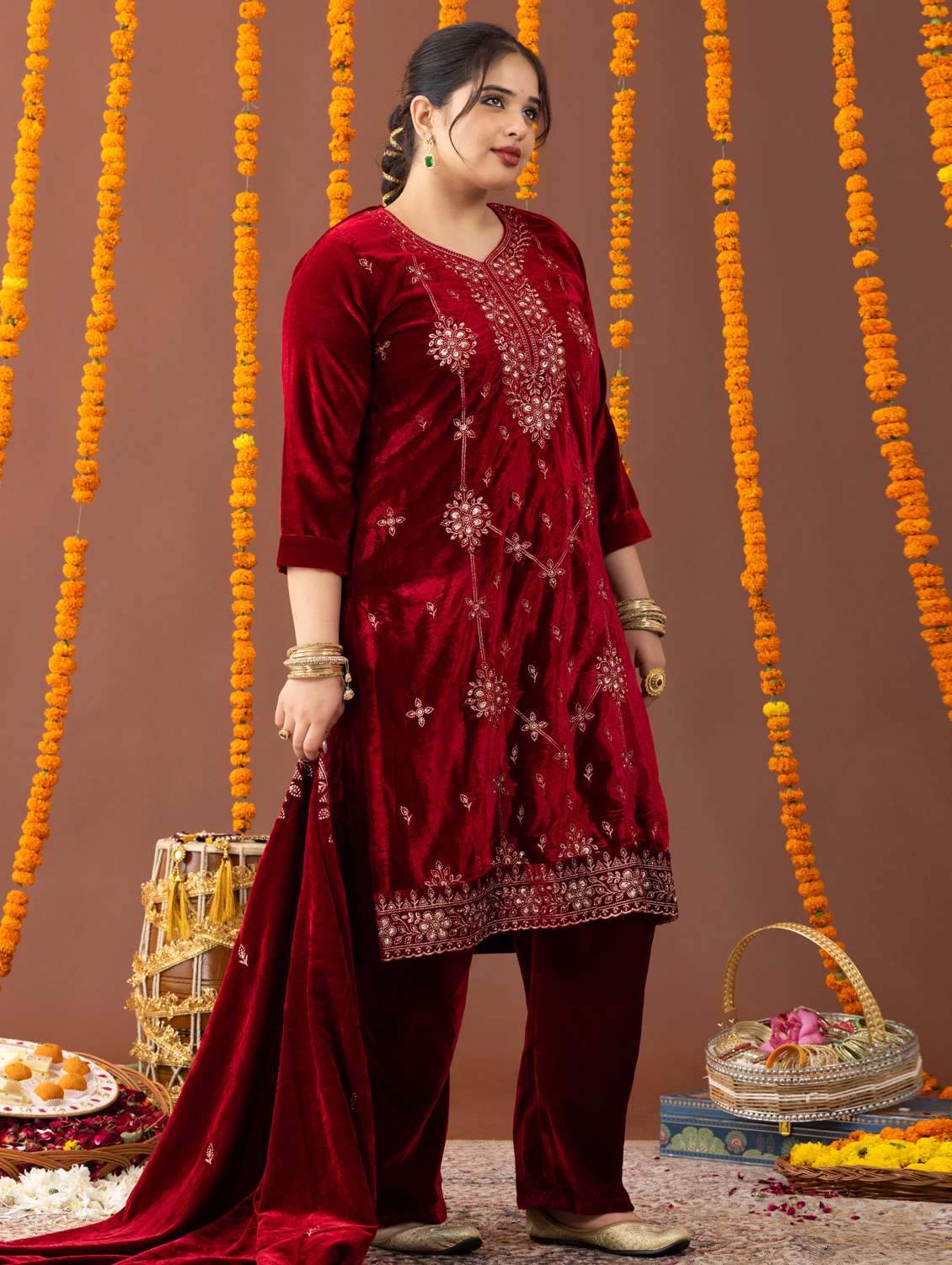 women plus size three quarter sleeve kurta pant with dupatta set - 22238782 -  Standard Image - 1