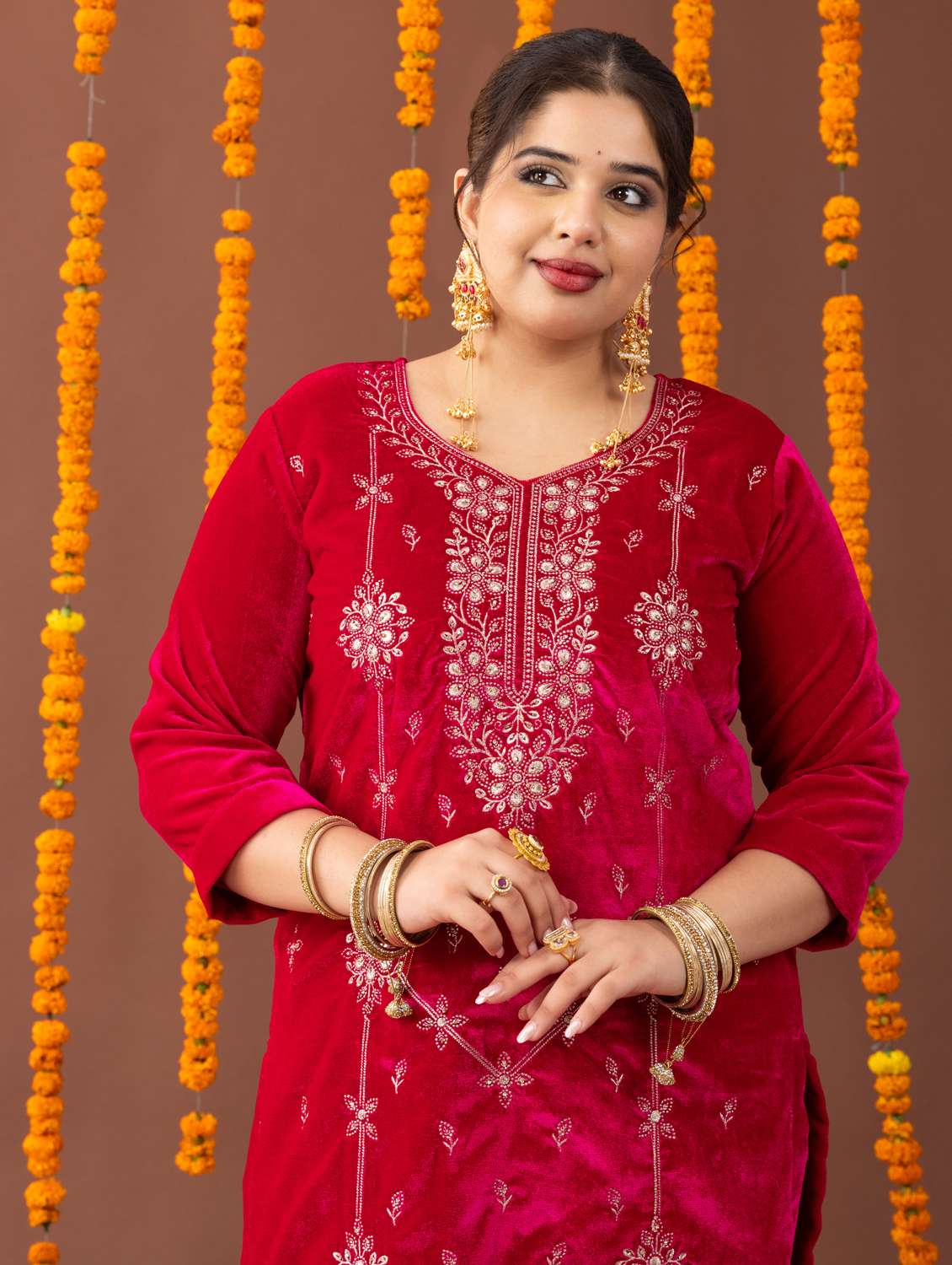 women plus size three quarter sleeve kurta pant with dupatta set - 22238783 -  Standard Image - 4