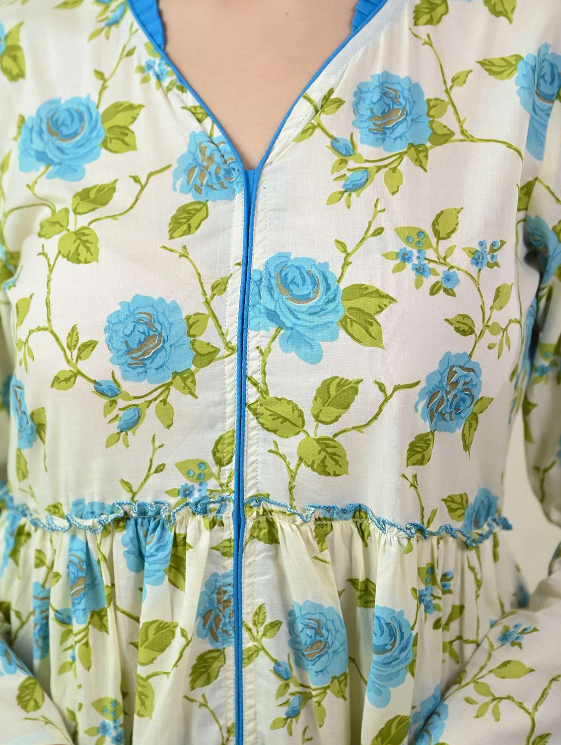 women floral print long sleeve tiered dress - 22239270 -  Standard Image - 4