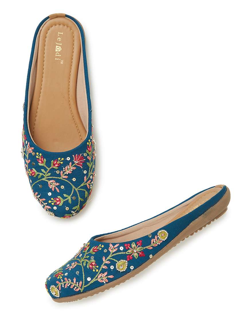 women embroidered slip on mojari - 22239325 -  Standard Image - 1