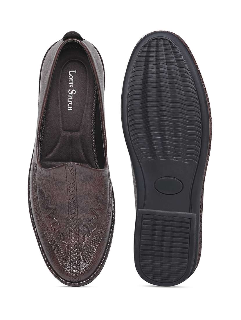 men brown slip on mojari - 22239349 -  Standard Image - 4