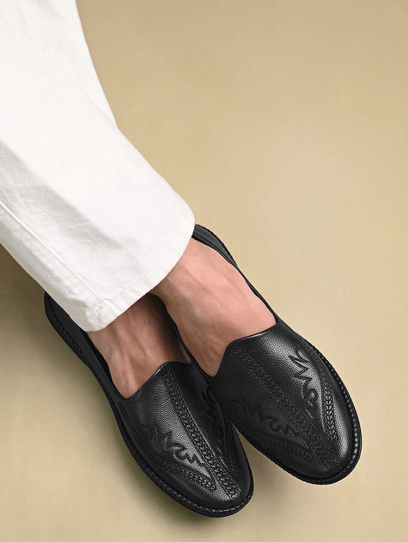 men black slip on mojari - 22239350 -  Standard Image - 1