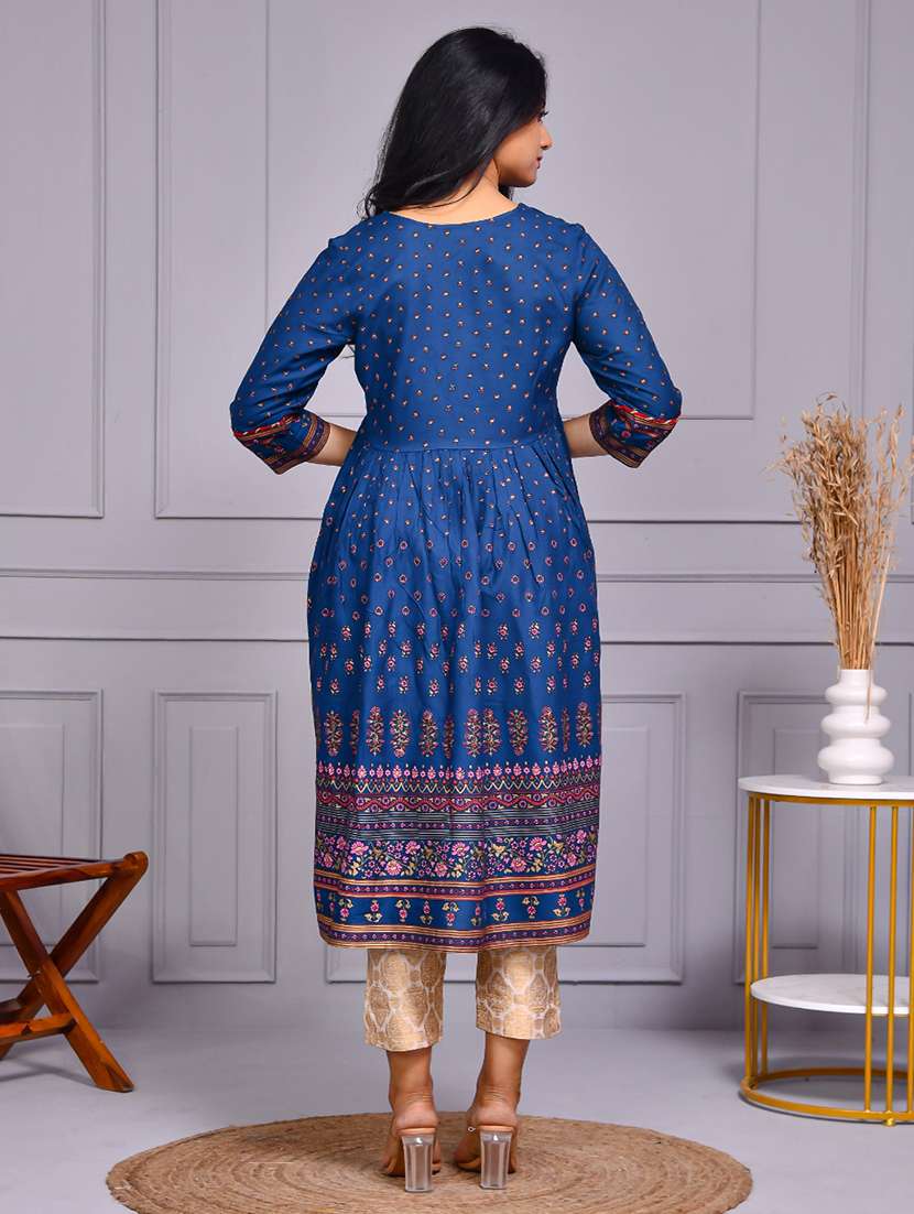 women printed three quarter sleeve flared kurta - 22239684 -  Standard Image - 4