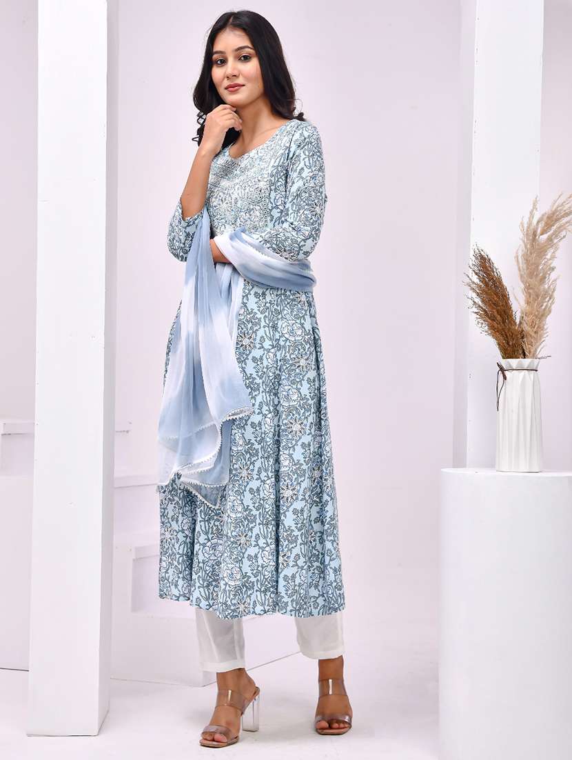 women floral three quarter sleeve kurta pant with dupatta set - 22239812 -  Standard Image - 1