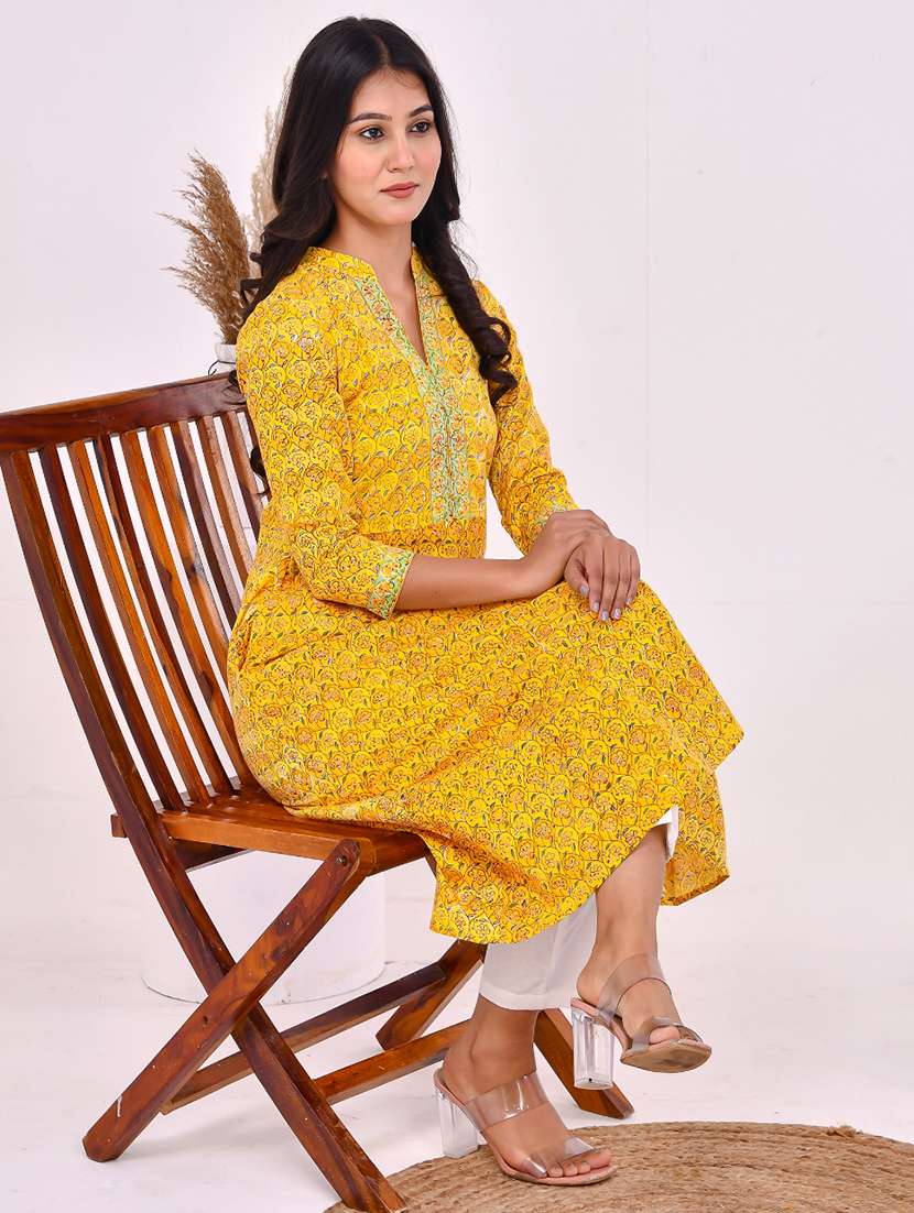 women printed three quarter sleeve a-line kurta - 22239824 -  Standard Image - 1