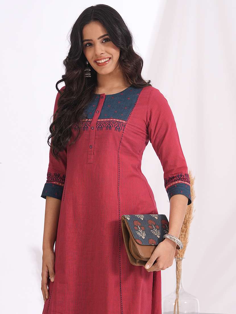 women striped three quarter sleeve a-line kurta - 22240409 -  Standard Image - 1