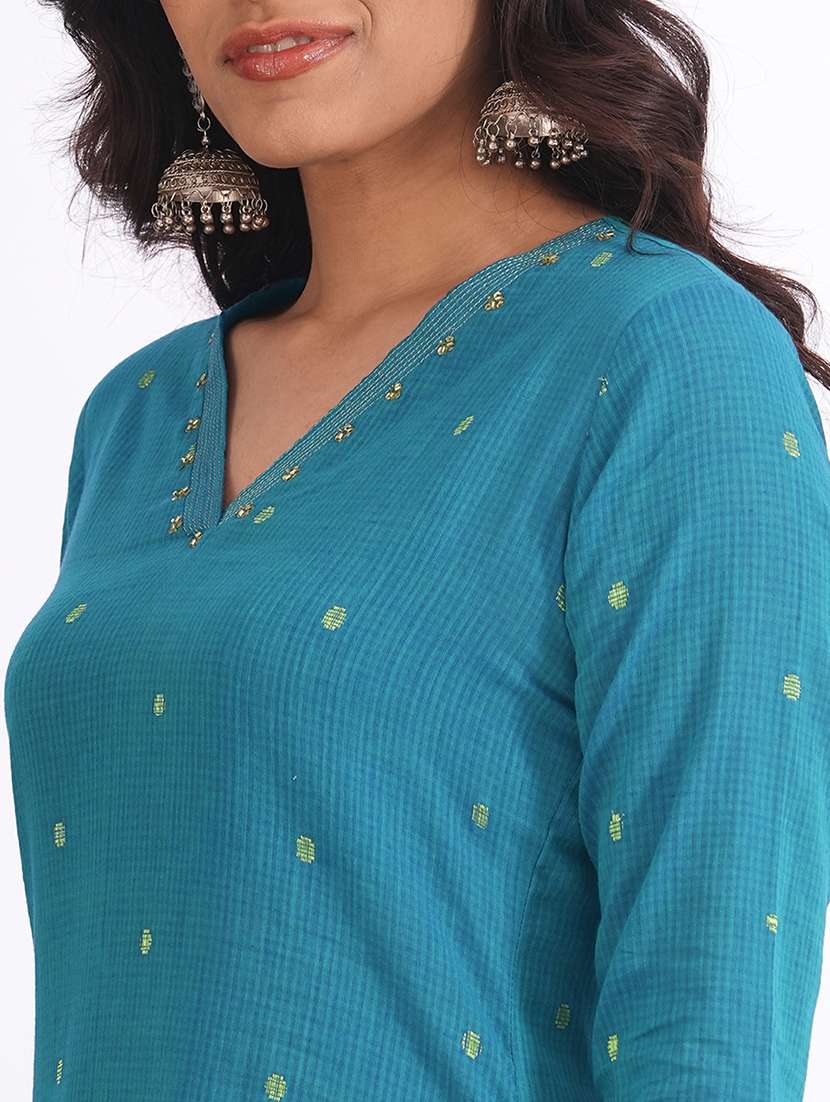 women self design three quarter sleeve straight kurta - 22240412 -  Standard Image - 4