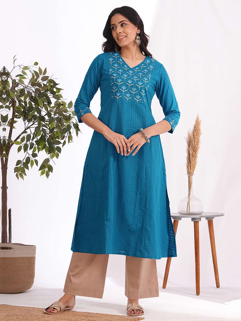 women self design three quarter sleeve a-line kurta