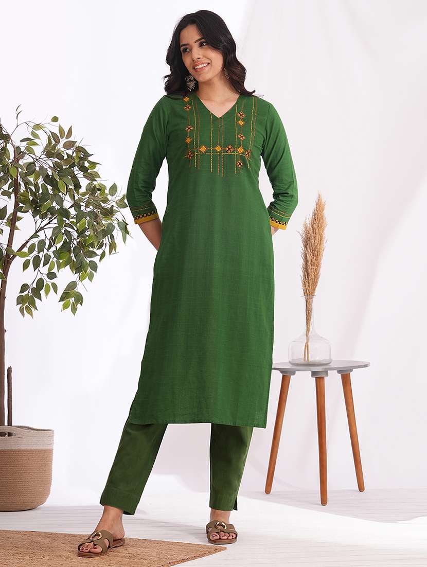 women solid with work three quarter sleeve straight kurta