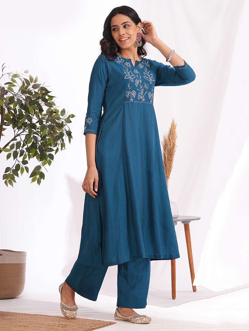 women solid with work three quarter sleeve kurta pant set - 22240947 -  Standard Image - 4