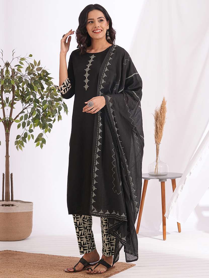 women solid three quarter sleeve kurta pant with dupatta set - 22240955 -  Standard Image - 1