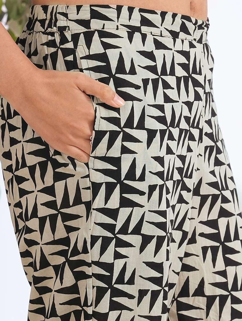 women solid three quarter sleeve kurta pant with dupatta set - 22240955 -  Standard Image - 6