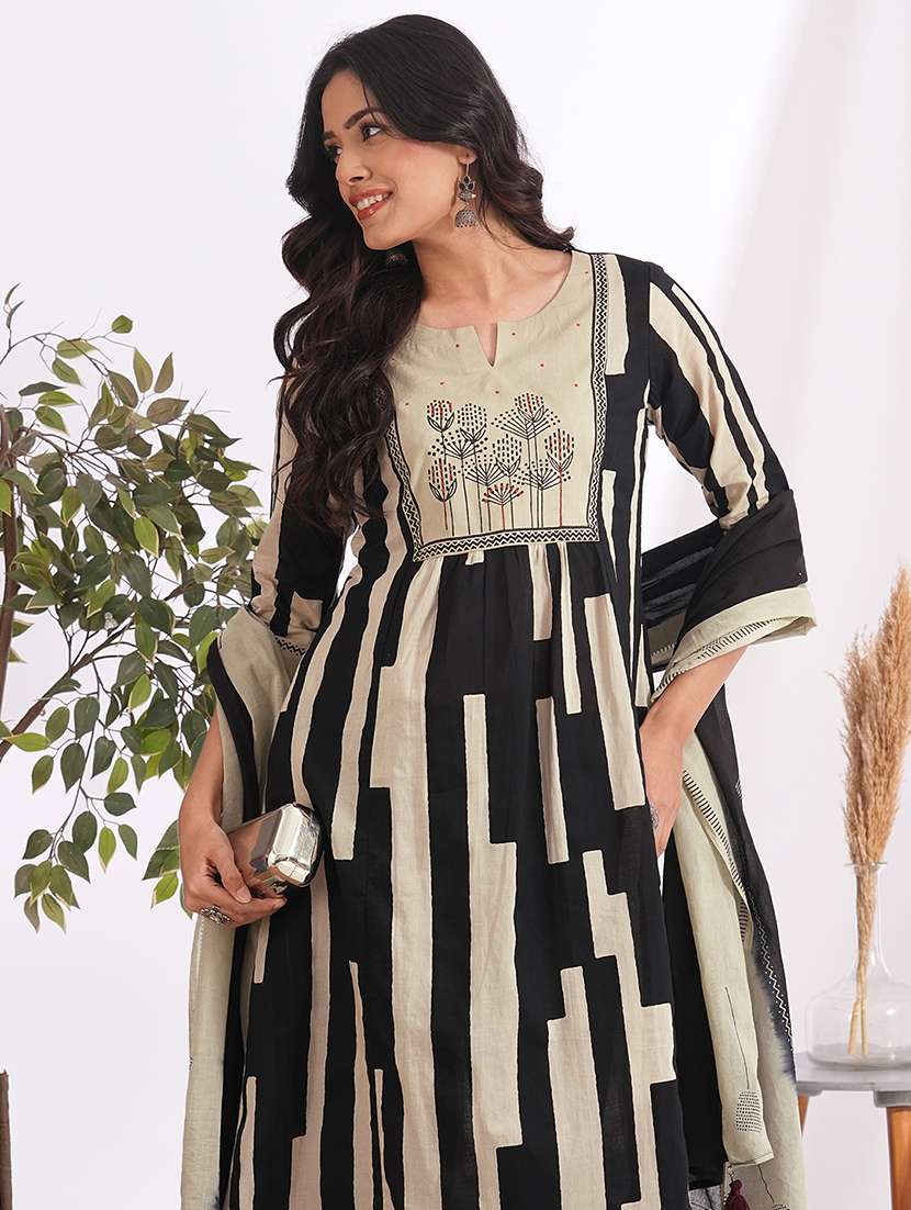 women printed three quarter sleeve kurta pant with dupatta set - 22240956 -  Standard Image - 4