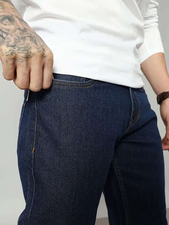 men plain mid rise relaxed fit jeans - 22241110 -  Standard Image - 4