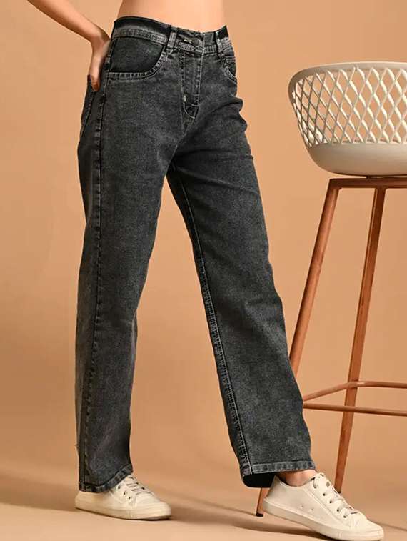 women solid mid rise straight fit jeans