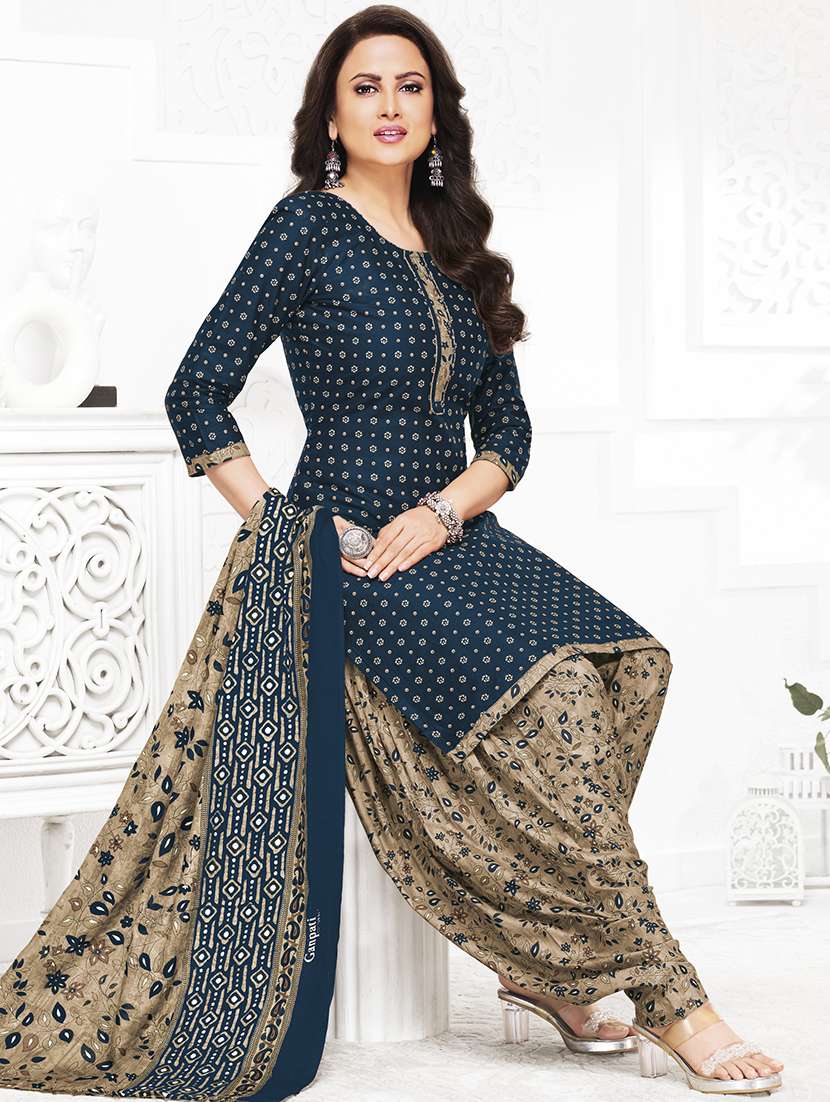 women printed three quarter sleeve kurta patiala with dupatta set - 22241975 -  Standard Image - 1