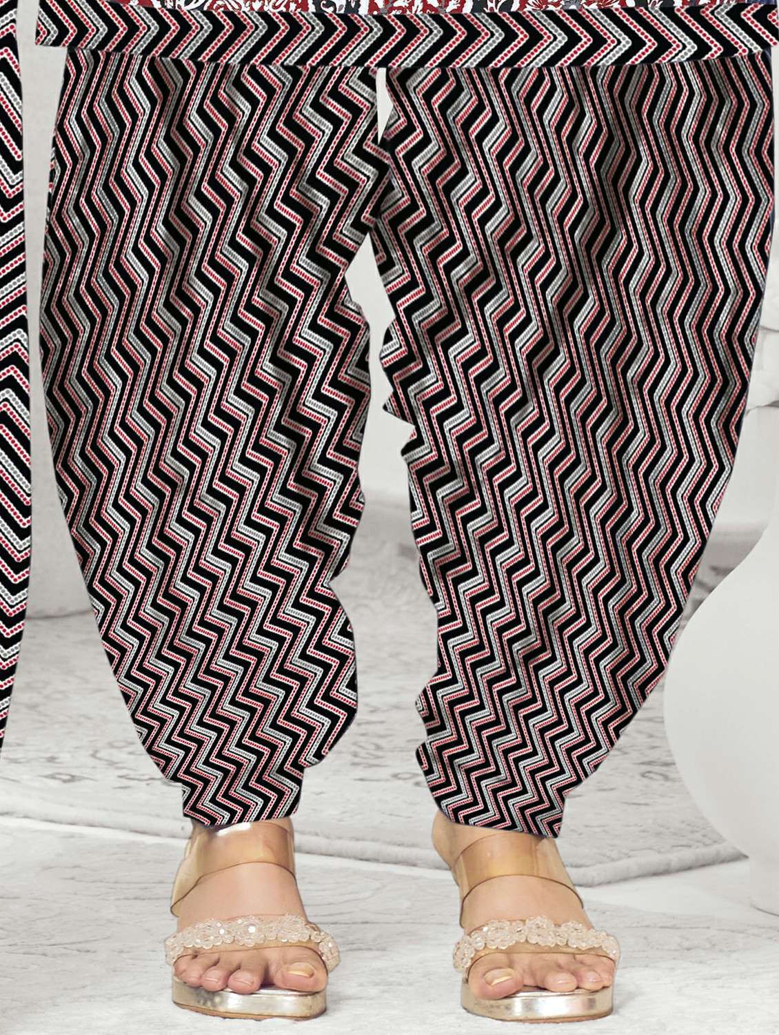 women printed three quarter sleeve kurta patiala with dupatta set - 22241982 -  Standard Image - 4