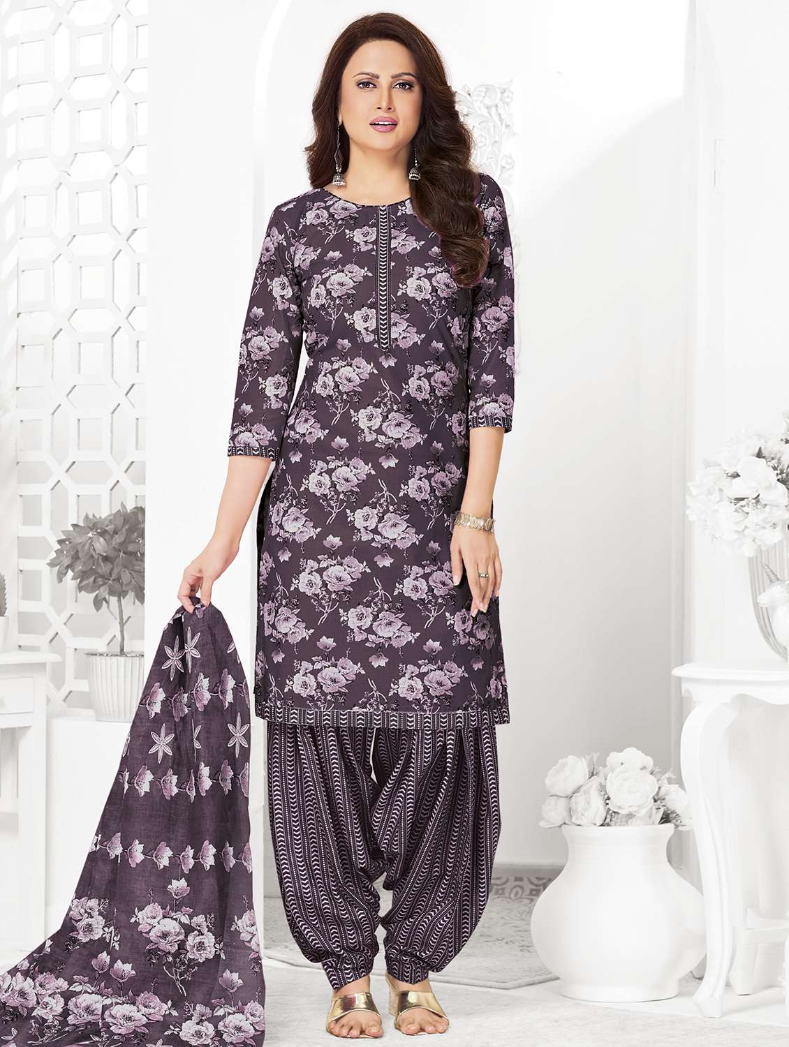 women floral three quarter sleeve kurta patiala with dupatta set