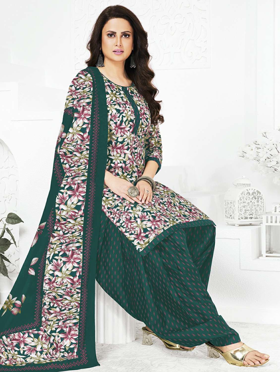 women floral three quarter sleeve kurta patiala with dupatta set - 22241984 -  Standard Image - 1