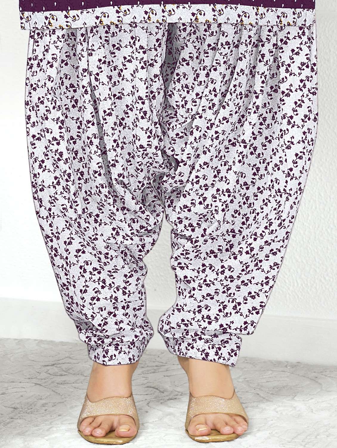 women printed three quarter sleeve kurta patiala with dupatta set - 22241986 -  Standard Image - 4