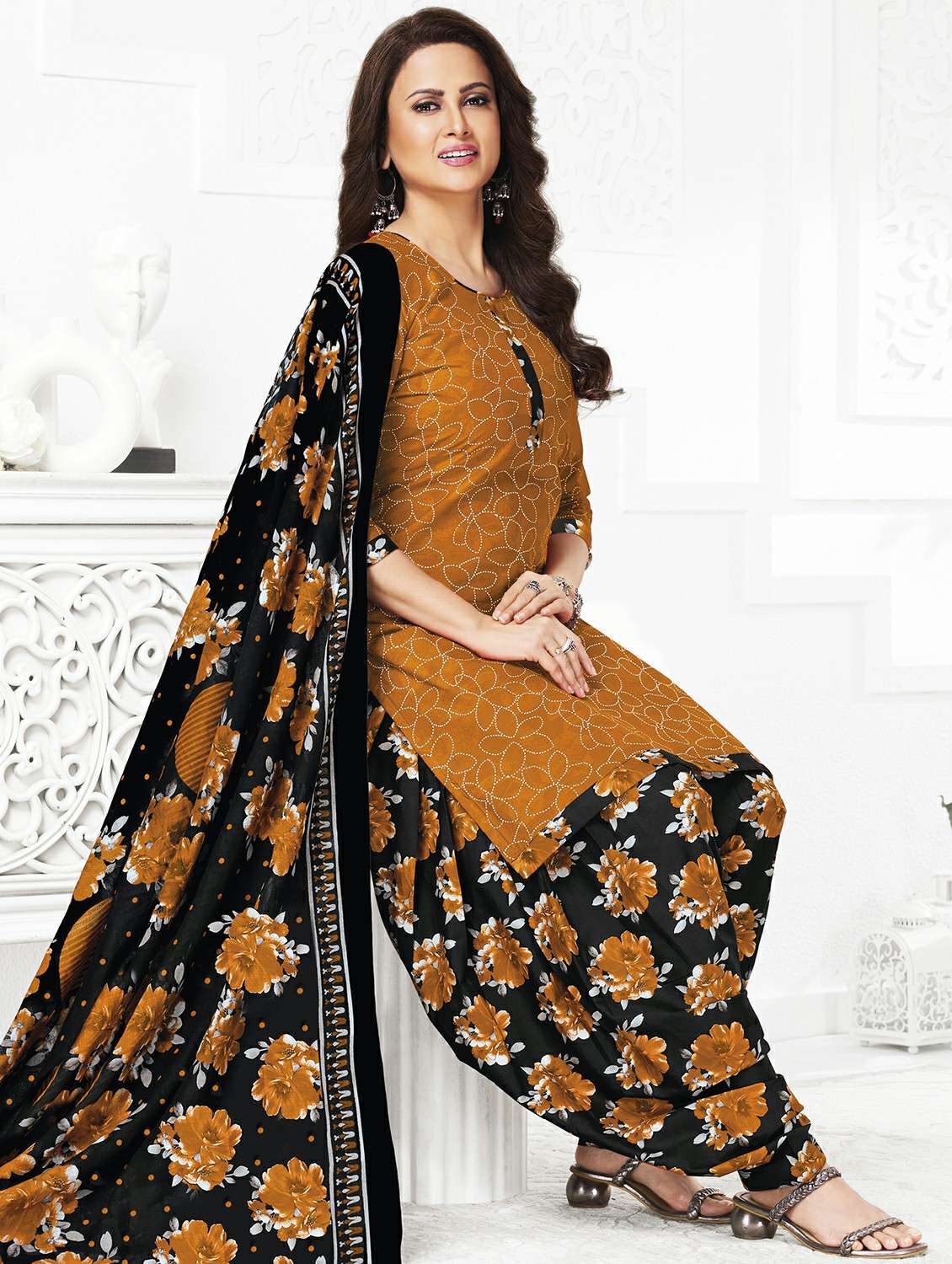 women printed three quarter sleeve kurta patiala with dupatta set - 22241989 -  Standard Image - 1