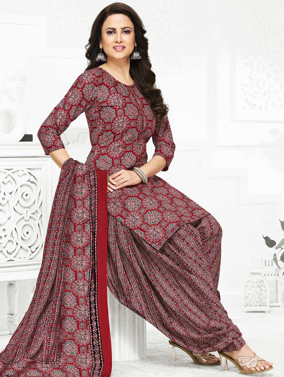 women printed three quarter sleeve kurta patiala with dupatta set - 22241990 -  Standard Image - 1
