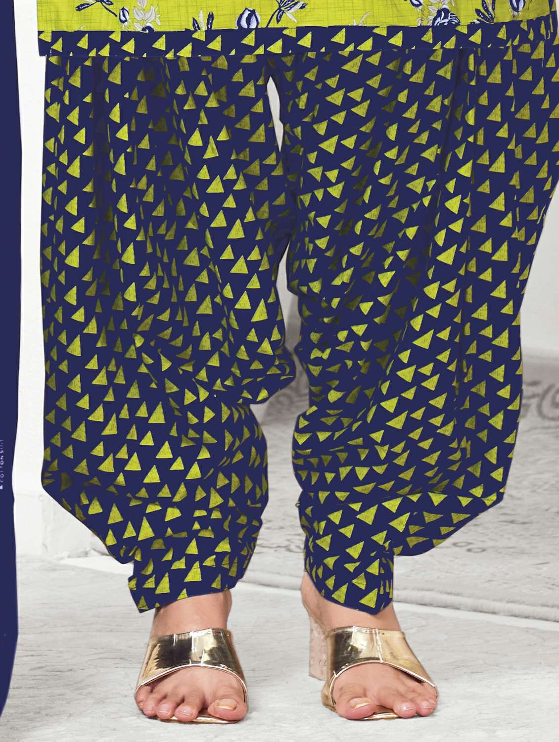 women floral three quarter sleeve kurta patiala with dupatta set - 22241994 -  Standard Image - 4