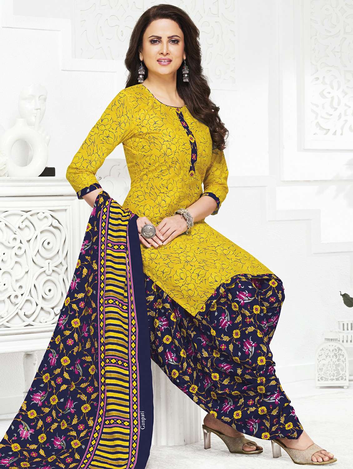 women printed three quarter sleeve kurta patiala with dupatta set - 22241996 -  Standard Image - 1