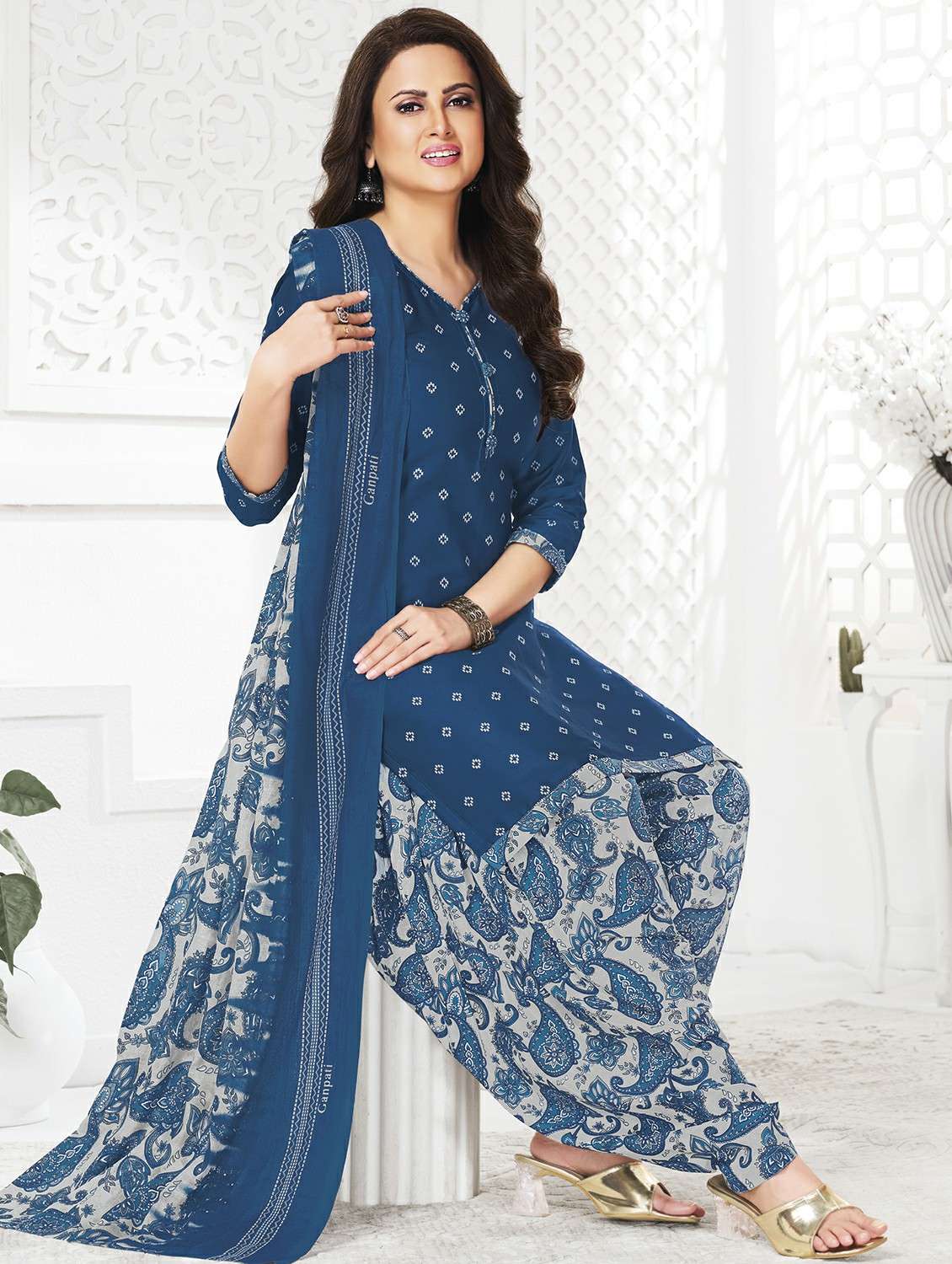 women printed three quarter sleeve kurta patiala with dupatta set - 22242007 -  Standard Image - 1