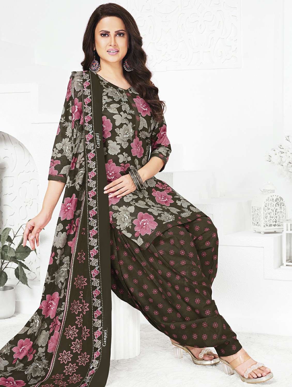 women floral three quarter sleeve kurta patiala with dupatta set - 22242008 -  Standard Image - 1