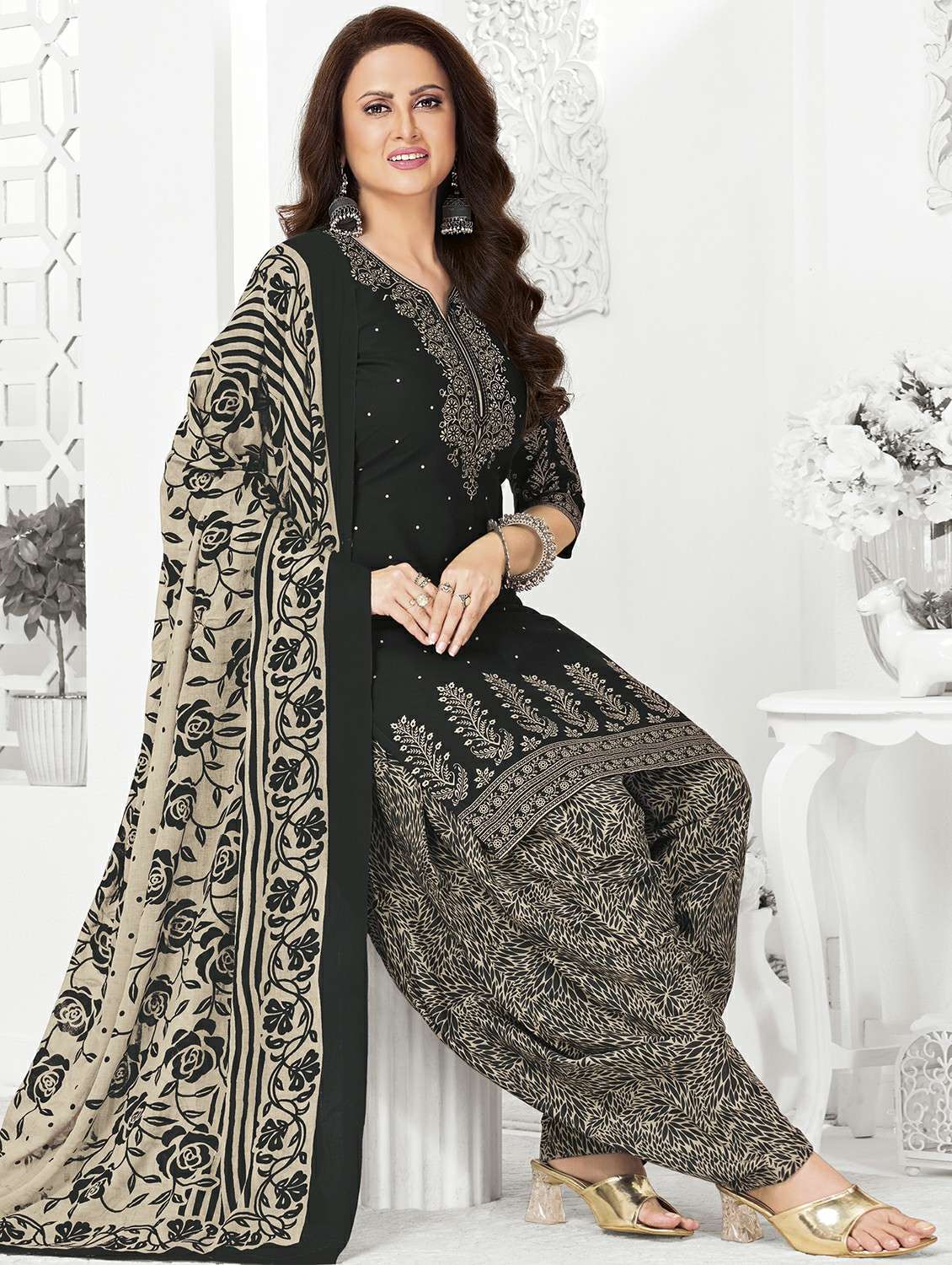 women printed three quarter sleeve kurta patiala with dupatta set - 22242010 -  Standard Image - 1