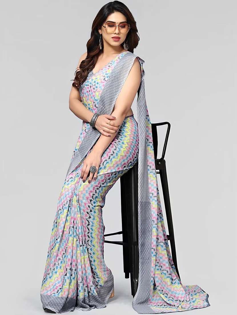 women printed casual wear saree with blouse