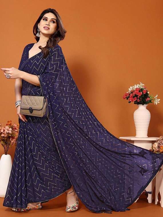 women printed casual wear saree with blouse