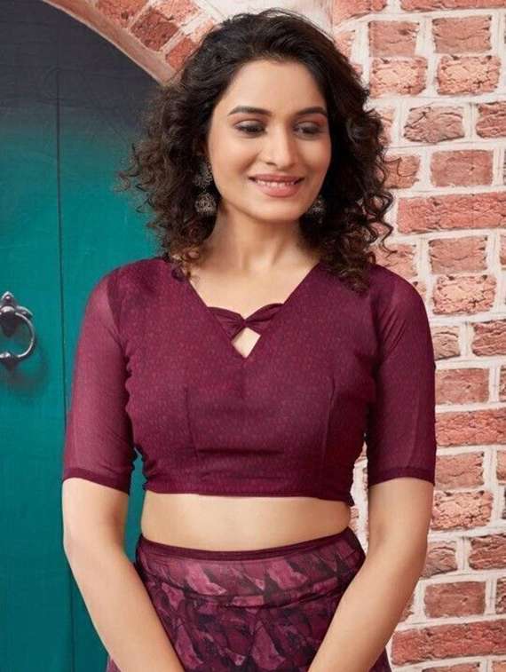 women printed casual wear saree with blouse - 22243582 -  Standard Image - 4