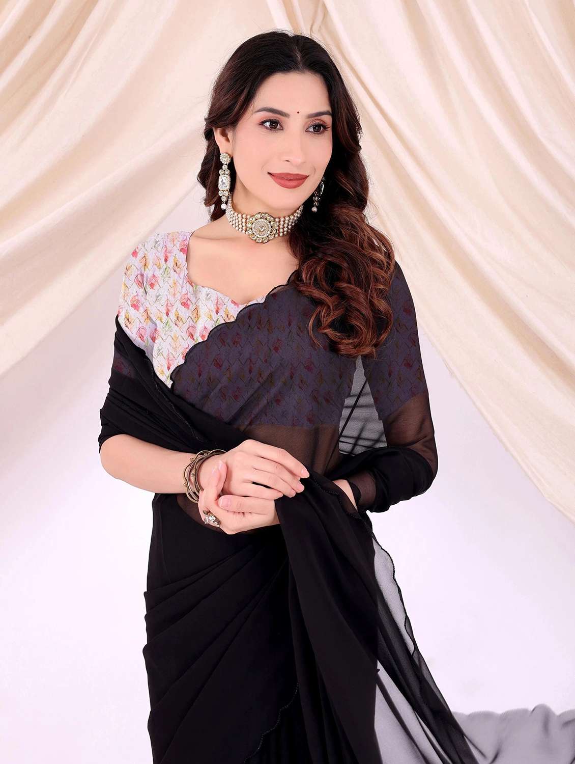 women solid plain saree with blouse - 22243622 -  Standard Image - 4