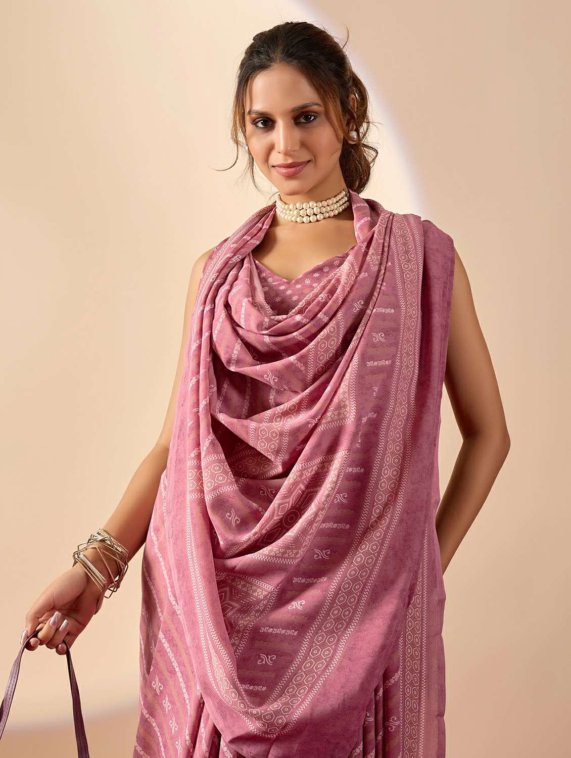 women printed ready to wear saree with blouse - 22244003 -  Standard Image - 4