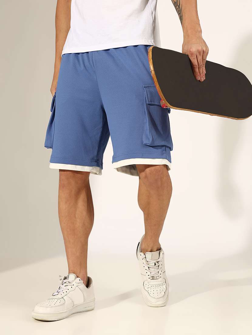 men solid low rise relaxed fit shorts