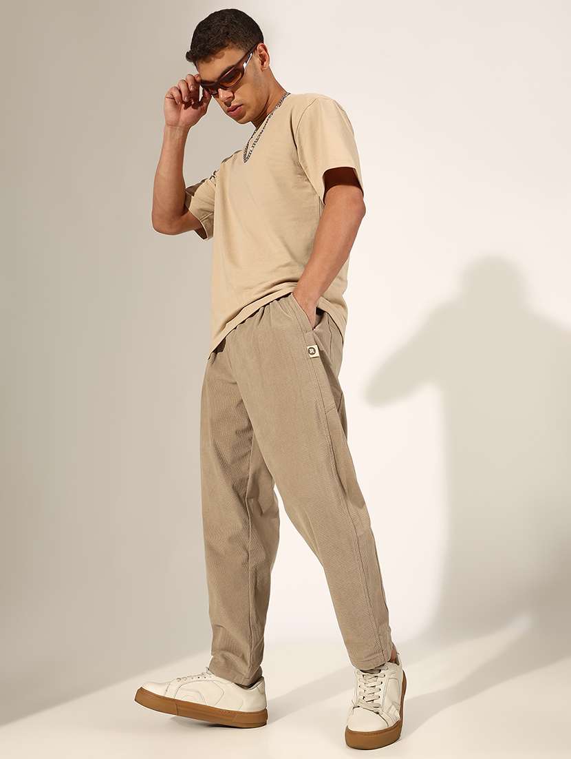 men solid mid rise pleated chinos - 22244228 -  Standard Image - 4
