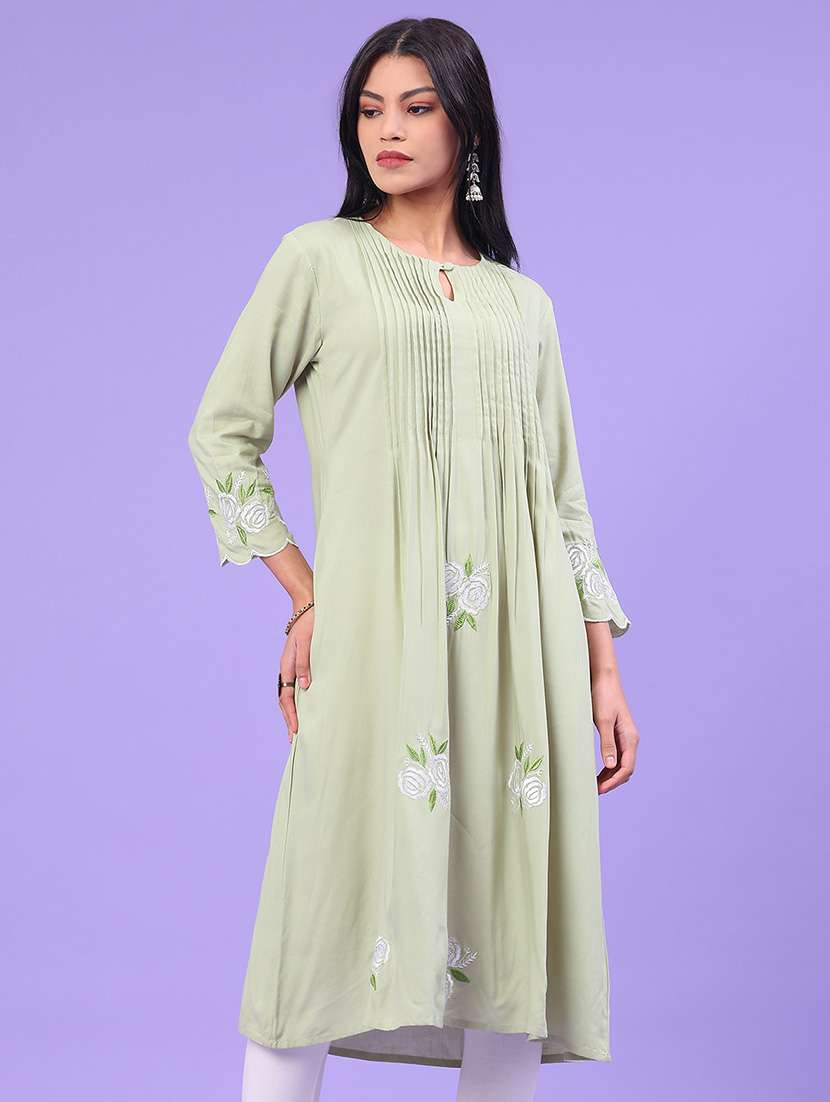 women solid with work three quarter sleeve a-line kurta
