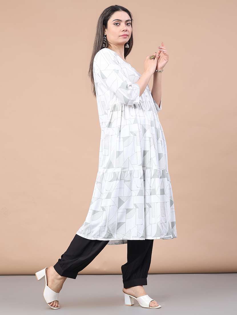 women printed three quarter sleeve kurta - 22246342 -  Standard Image - 4
