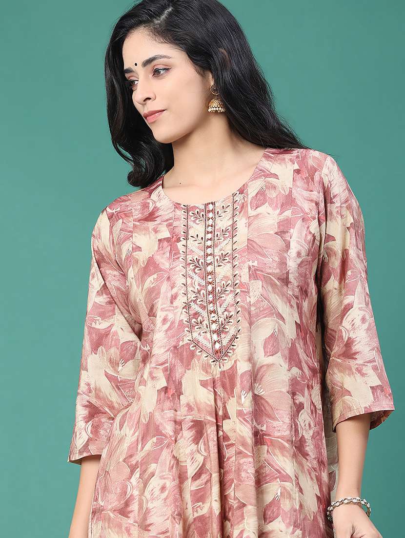 women printed three quarter sleeve kurta pant set - 22246350 -  Standard Image - 4