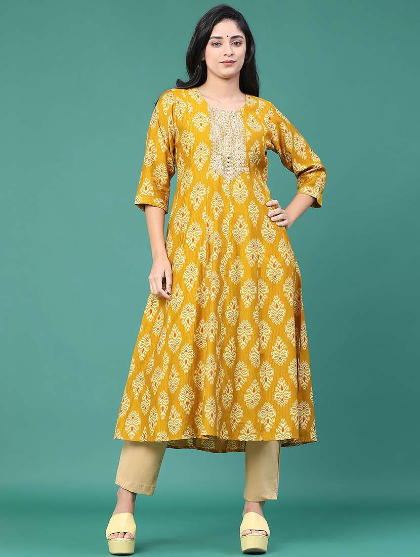 women printed three quarter sleeve kurta pant set - 22246351 -  Standard Image - 1