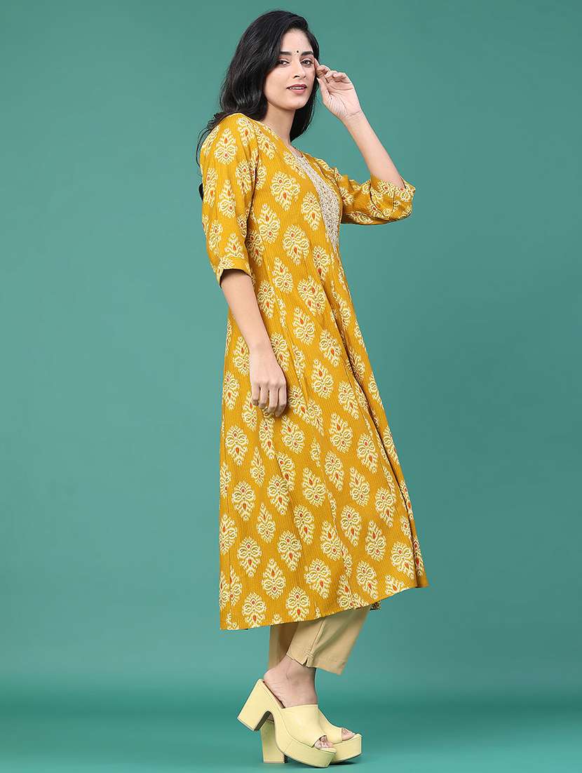 women printed three quarter sleeve kurta pant set - 22246351 -  Standard Image - 4